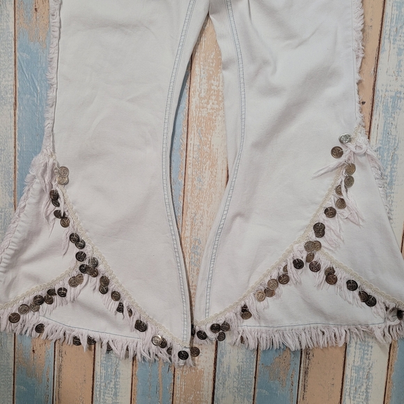 Gemma & Jane Light Wash Size 10 Fringe Coin Embellished Flare Bell Bottoms - Picture 7 of 7
